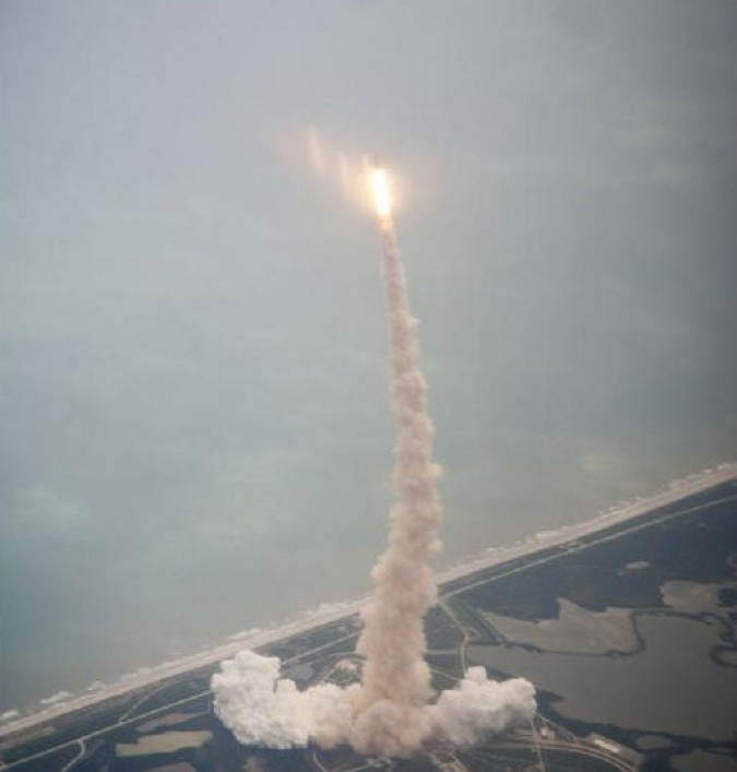 Final shuttle launch from above, July 8, 2011