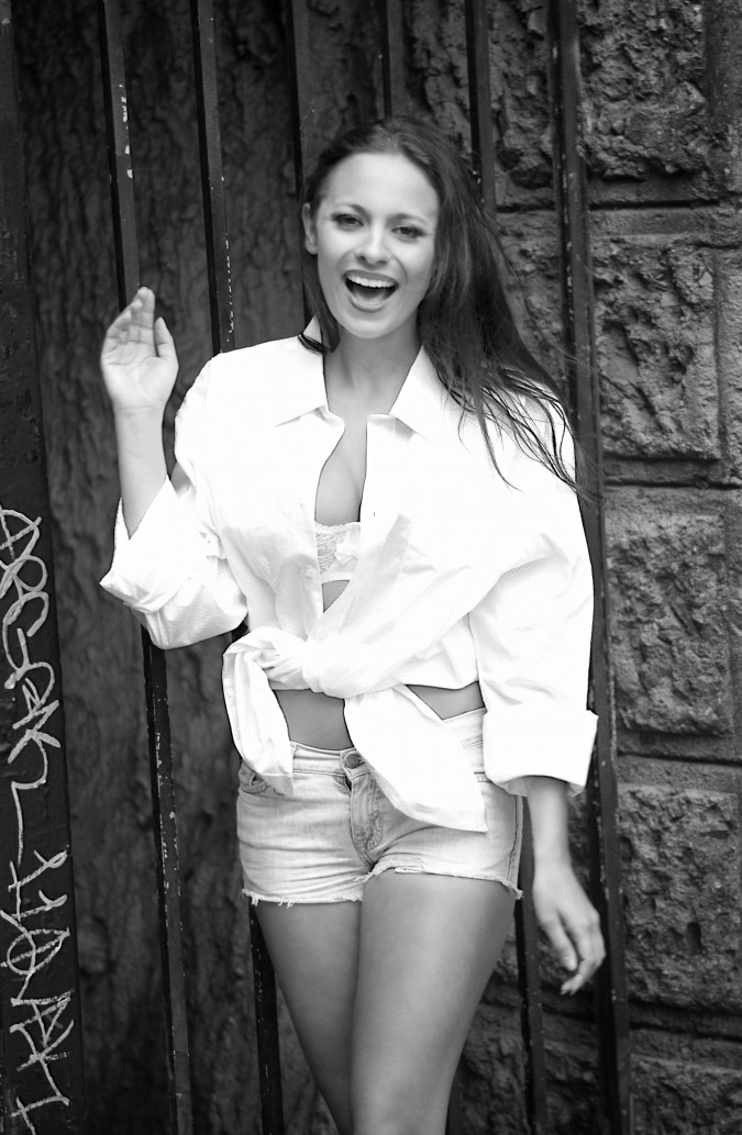 Annika wearing the AlbertMing Arctic Shirt. Photograph by Kevin Warnock, April 22, 2012 in San Francisco.