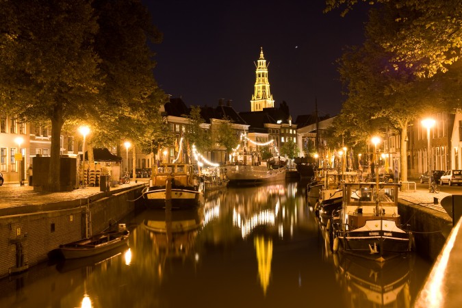 Night scene in Essen, Groningen, The Netherlands by Flickr user Bert Kaufmann, August 16, 2009. Published under a Creative Commons license that permits commercial use.